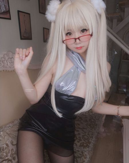 美女扒开尿道